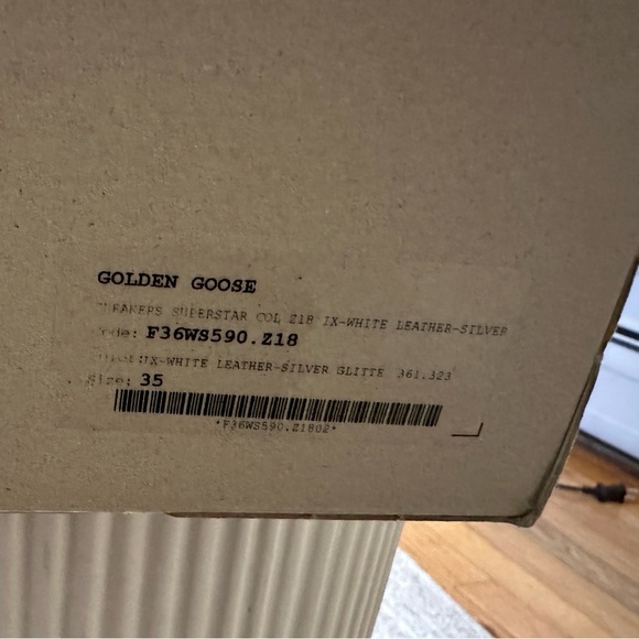 Golden goose superstar sneaker. Silver and gold. Size 5 - Picture 3 of 15